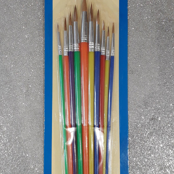 Set of 10 round paint brushes of various sizes made from natural hair